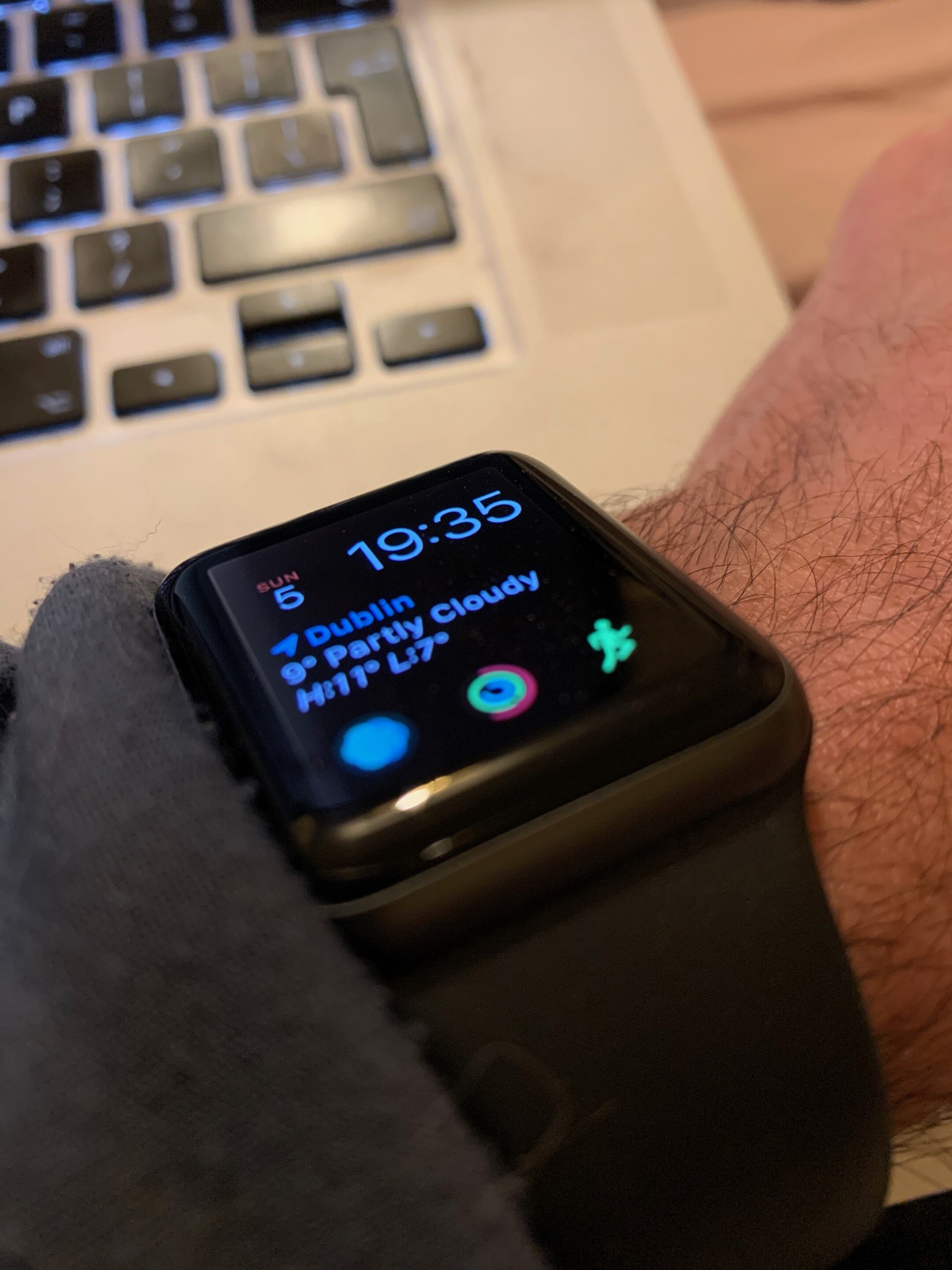 apple watch black sports band