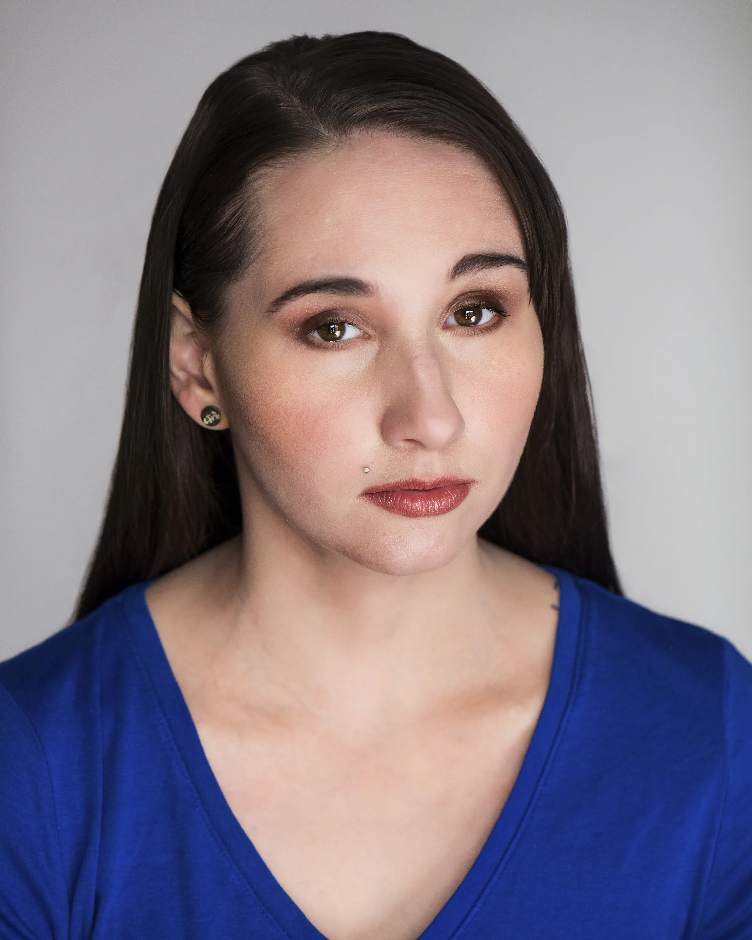Ellyse_Headshot_01_300dpi_8x10.jpg