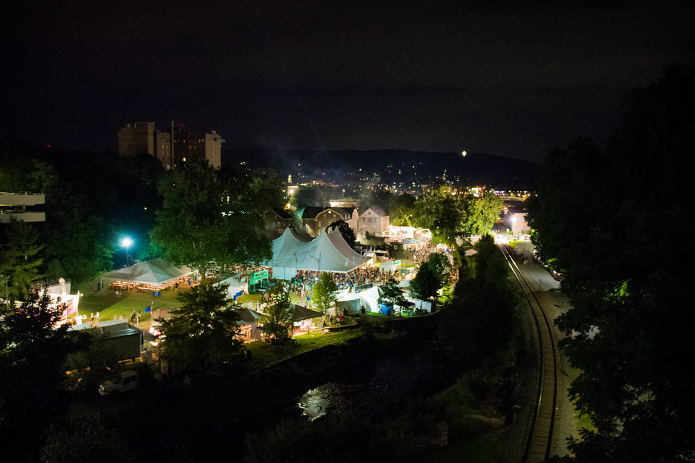  Atmosphere of Summer Music Festival &nbsp;Musikfest, August 2016 in Bethlehem, Pennsylvania.  Volksplatz. 