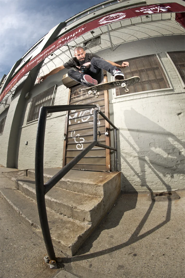 Luiz apelão hellflip.jpg