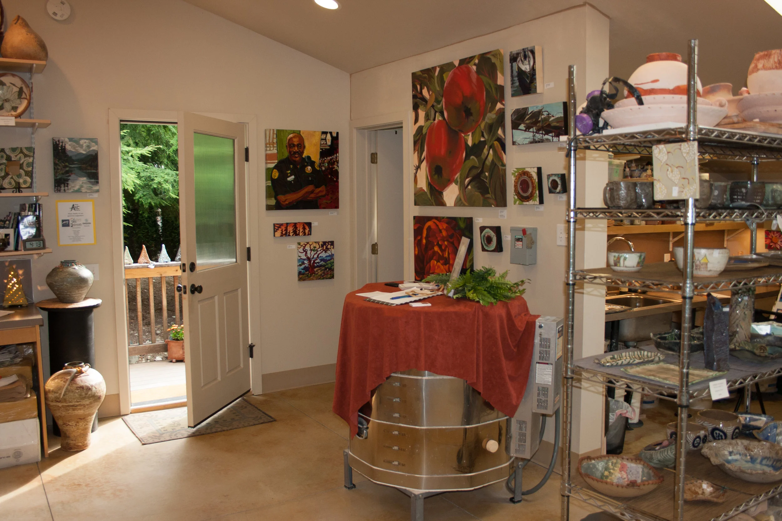 Barbara Wyatt's amazing ceramics studio where I show my work alongside her. This shot is from the 2014 tour.