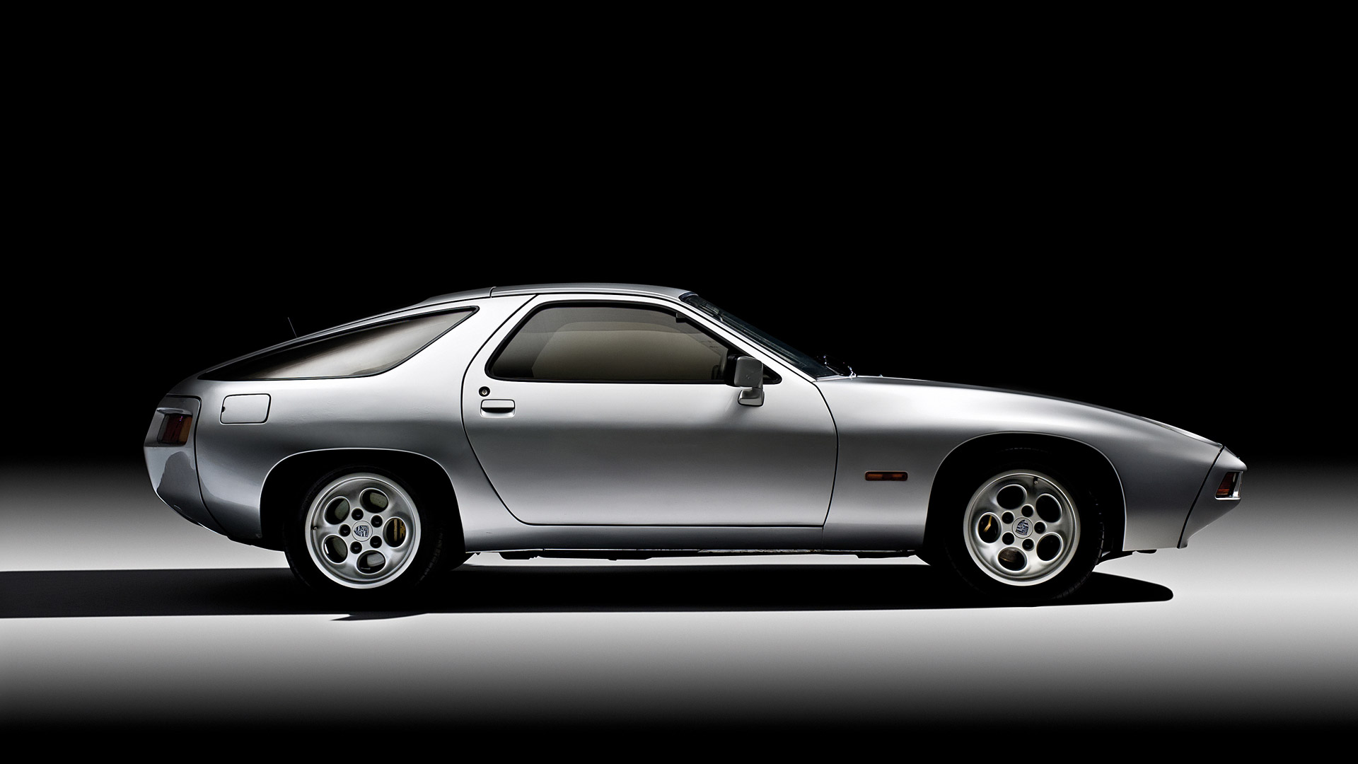 1977-Porsche-928-V6-1080.jpg