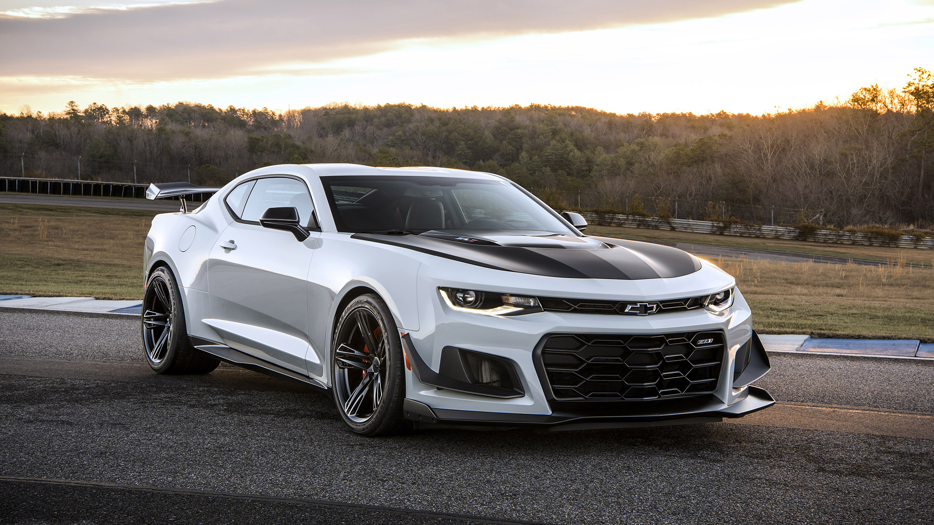 2018-Chevrolet-Camaro-ZL1-1LE-V1-1080.jpg