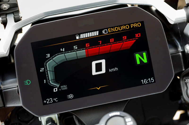 Clearly Ahead: The display technology works across a variety of lighting contexts.