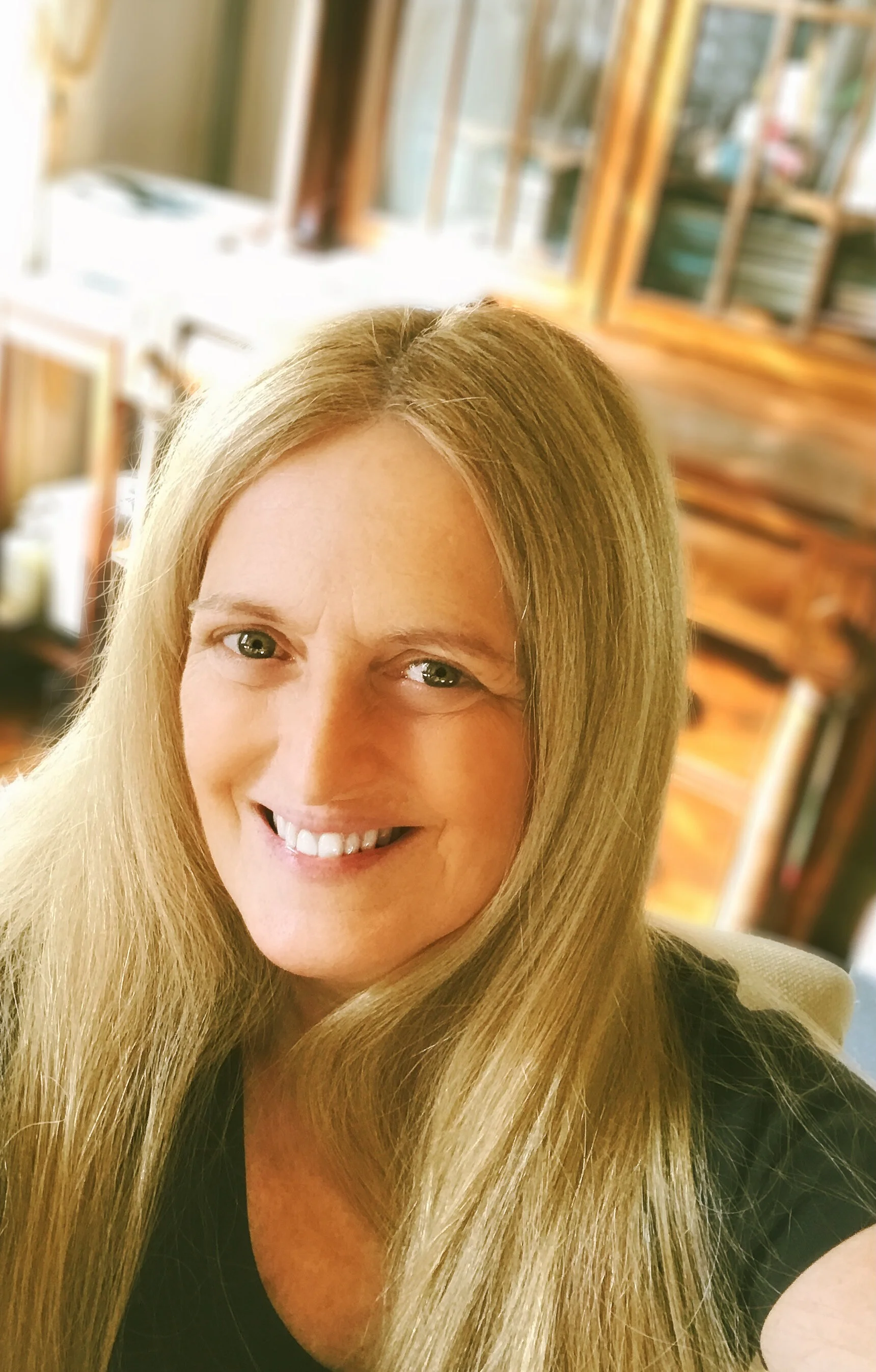 Suzanne CU 2020.jpg