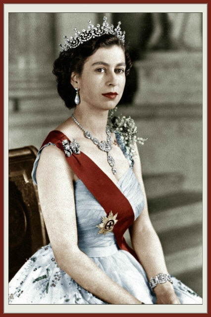 Queen Elizabeth herself in 1962 - same year as the last Cissy of 1962 by Madame Alexander.