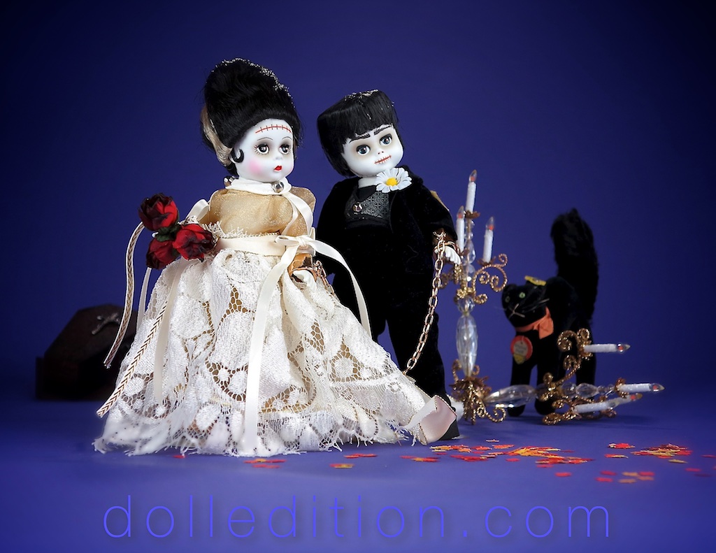 Keep up and keep it together on dolledition.com - Halloween 2016.