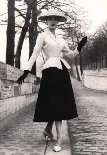 Very early on with his New Look, Christian Dior used large picture hats to balance the new fullness and volume of his skirts and dresses.