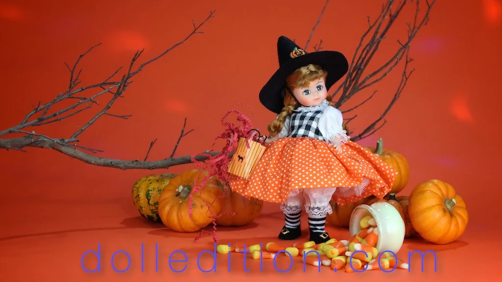 Halloween 2017 - dolledition.com / 1990 “Greenville Holiday Special” by the Alexander Doll Company