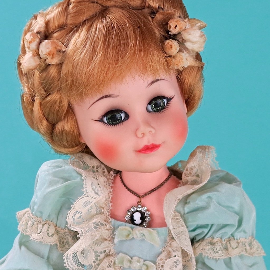 Barbie FAO Schwarz Jewelry Gift Set for Girls, Pearl Purse, Necklace - 1996  MIB 