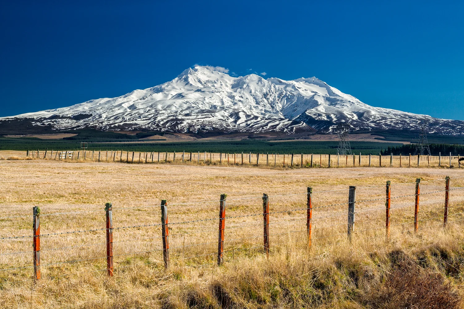 Mt Ruapehu. 40 mm | 2x exposures @ 1/25th & 1/6th sec | f16 | ISO100