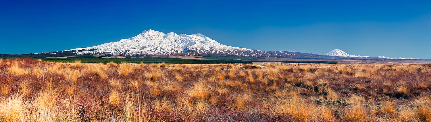 The Plateau Pano. 40 mm | 4 shot pano | 2x exposures @ 1/15th & 1/60th sec | f11 | ISO100