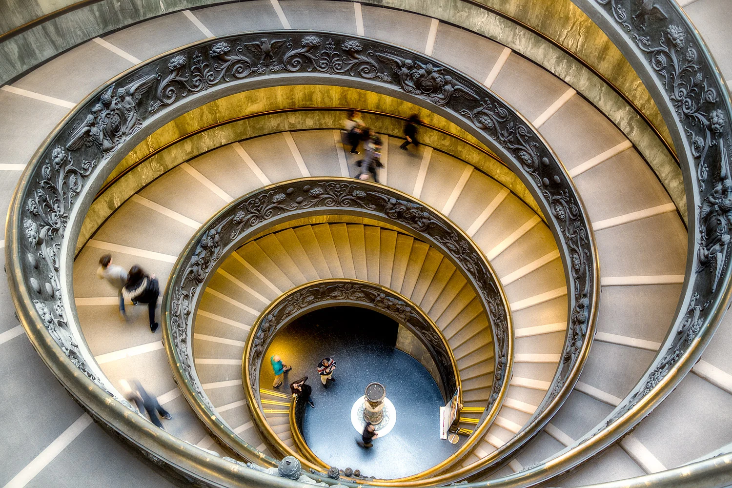 The Bramante Staircase - 17mm | 1/10th sec | f2.8 | ISO800