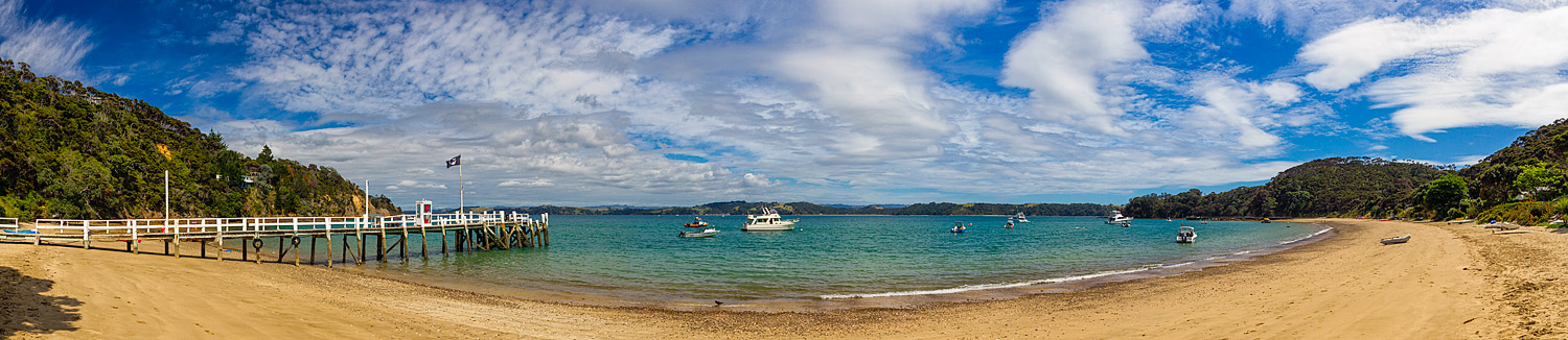 Vivian Bay Panorama . 7 image stitched panorama | 17mm | 1/160th sec | f8 | ISO100