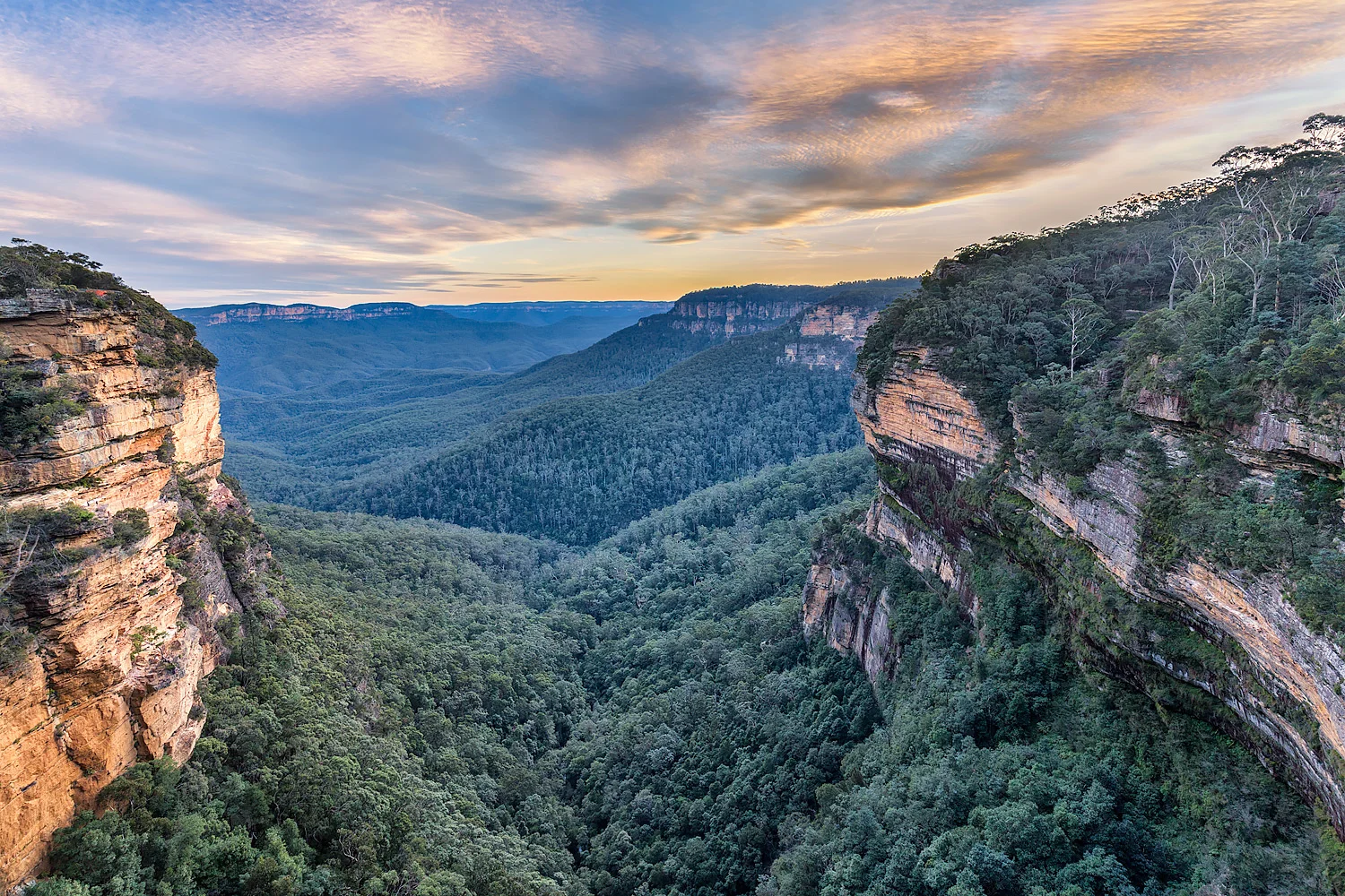 Sunset at the Valley of the Waters | 16mm | 0.8sec | f8.0 | ISO100