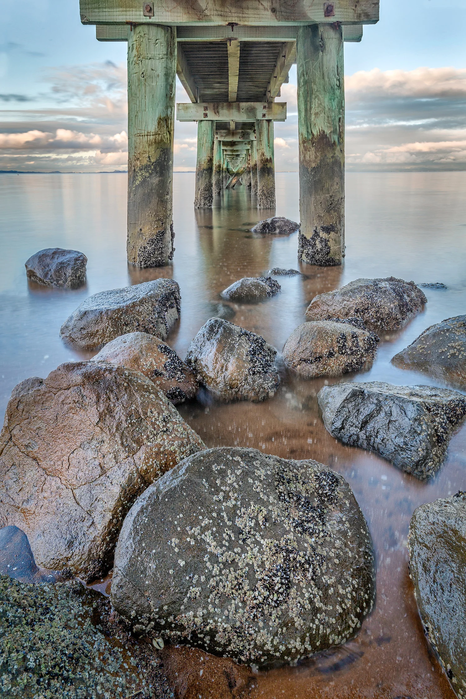 Cornwallis Wharf 3 | 20mm | 2 exposure manual blend @ 4 & 8sec | f16 | ISO100