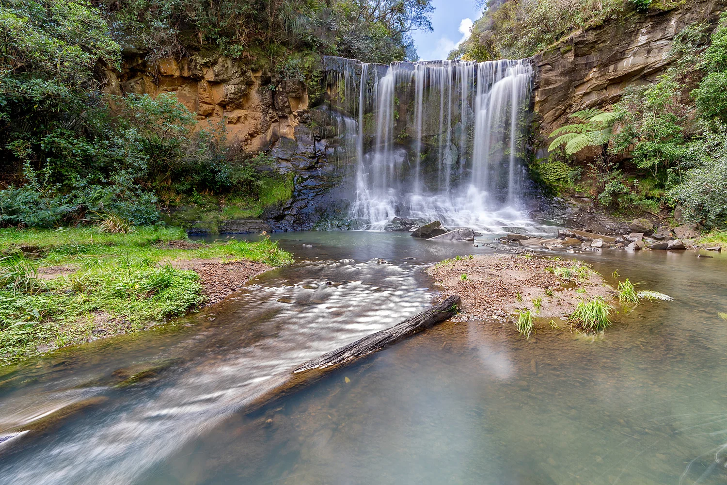 Mokoroa Falls 2 | 10mm | 3 exposures @ 1/4, 1 & 4 secs | f16 | ISO100