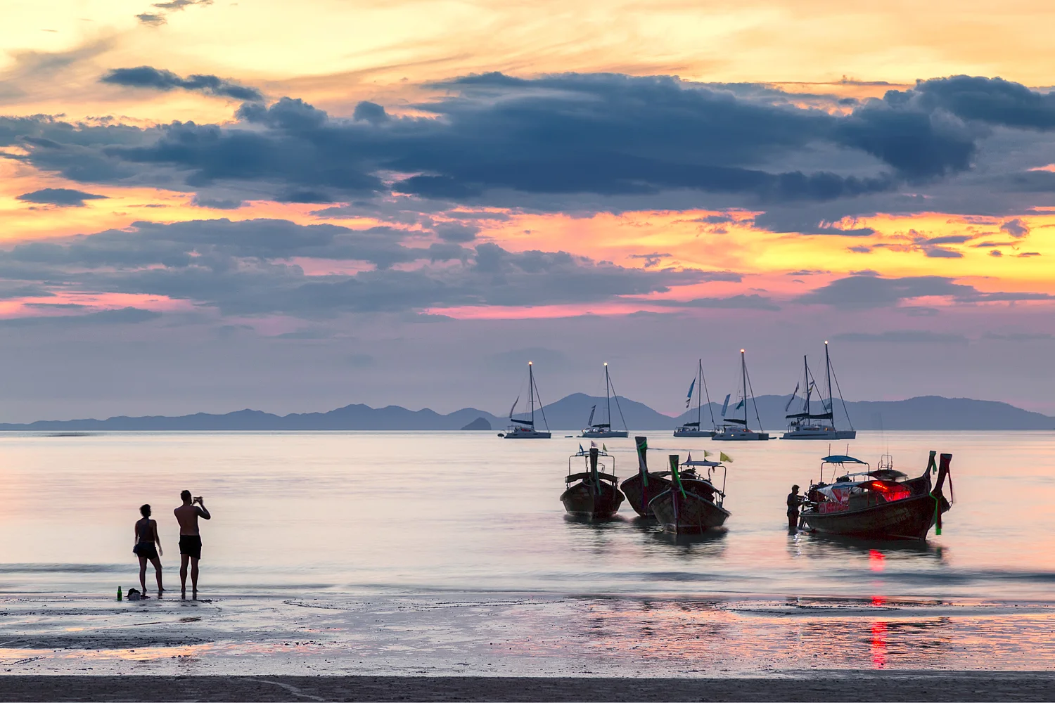 Dusk at Railay Beach | 105mm | 2.5 sec | f8.0 | ISO400