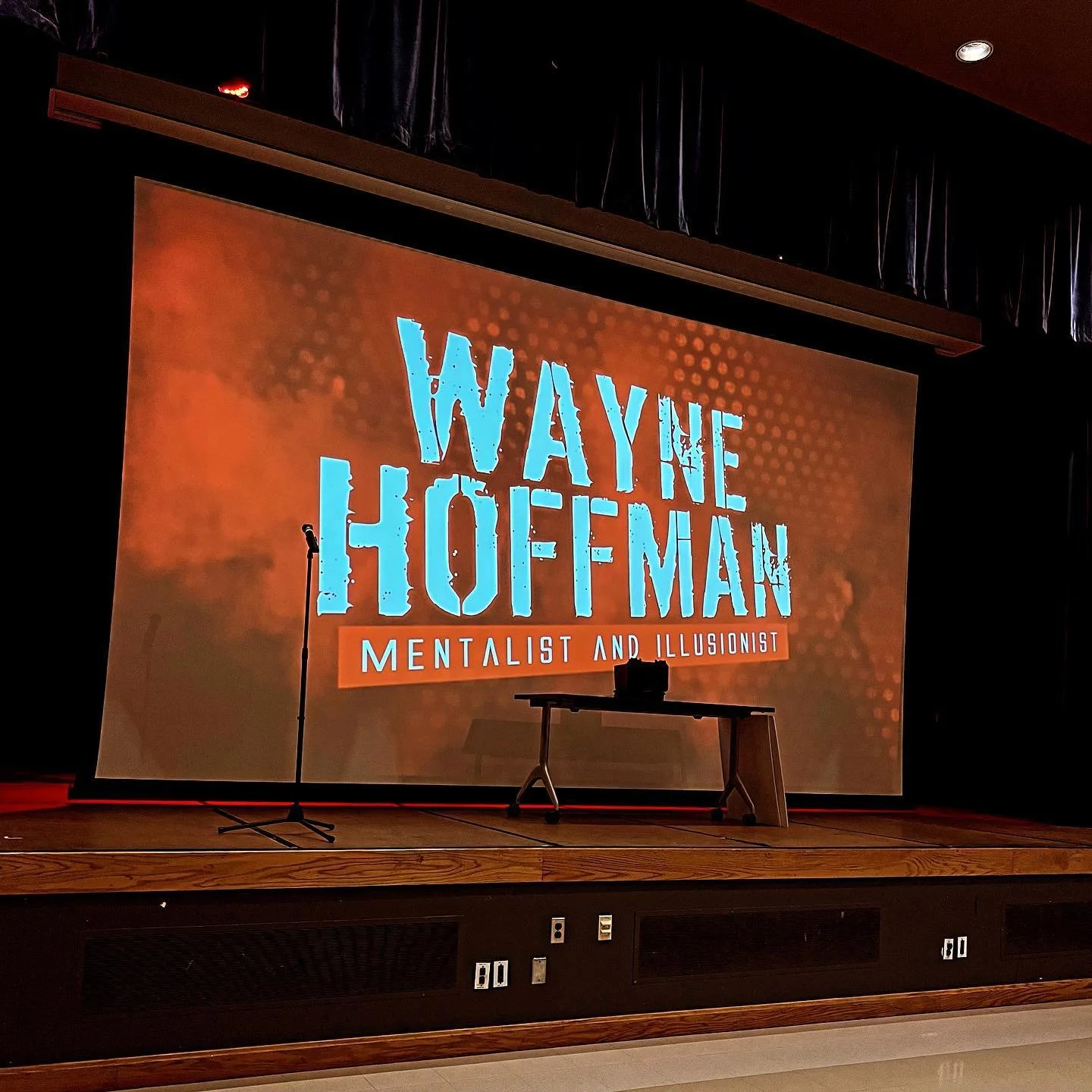 Having a fun time at work tonight!

#mentalism #mindreading #spookyseason #halloweekend