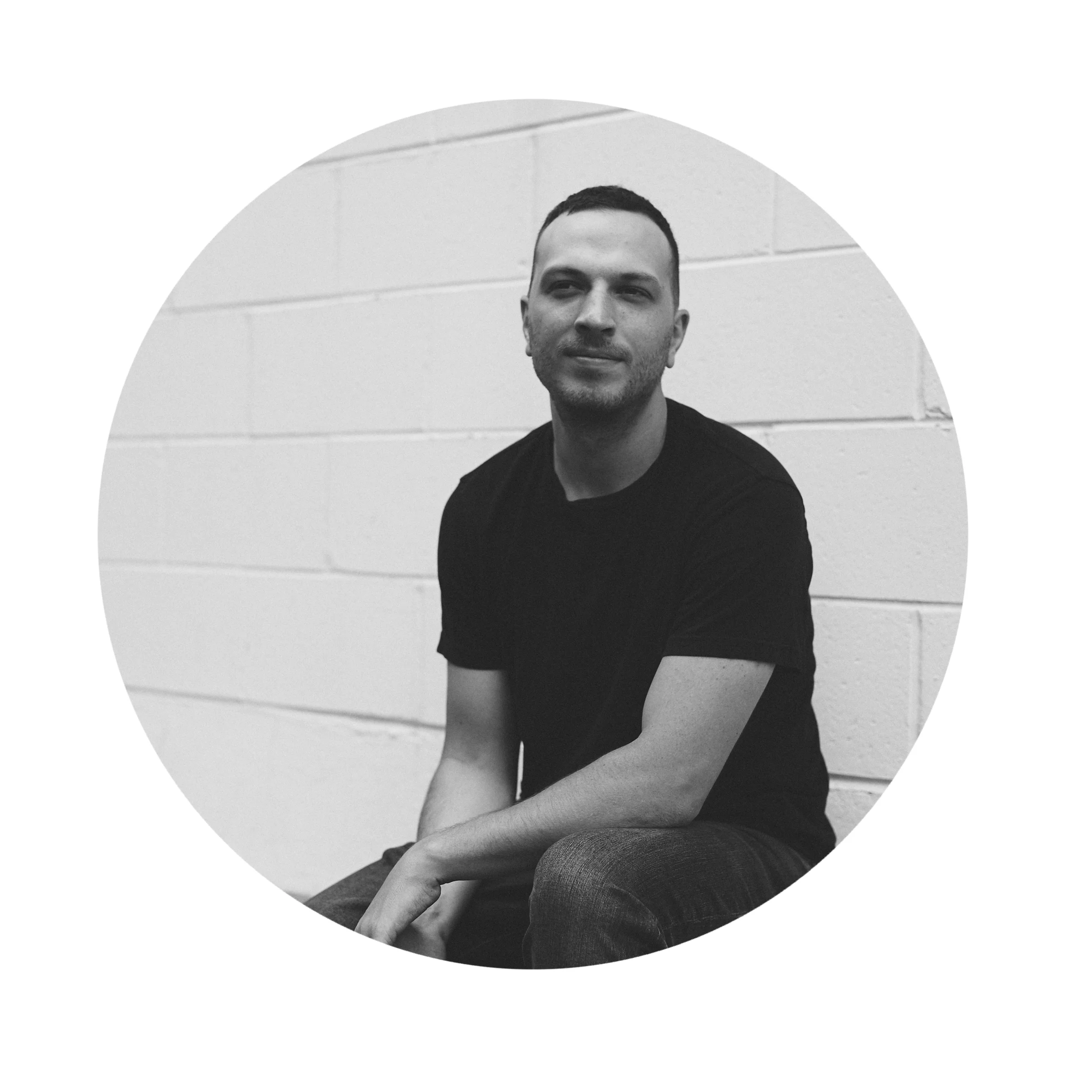 Ben Romang graduated from Southern Illinois University in 2013 with a degree in Cinema & Photography. After graduating college, he worked as a photography assistant and photo editor/retoucher in Paducah, KY, before moving back to Springfield in 2015 to start Ben Romang Photo.
