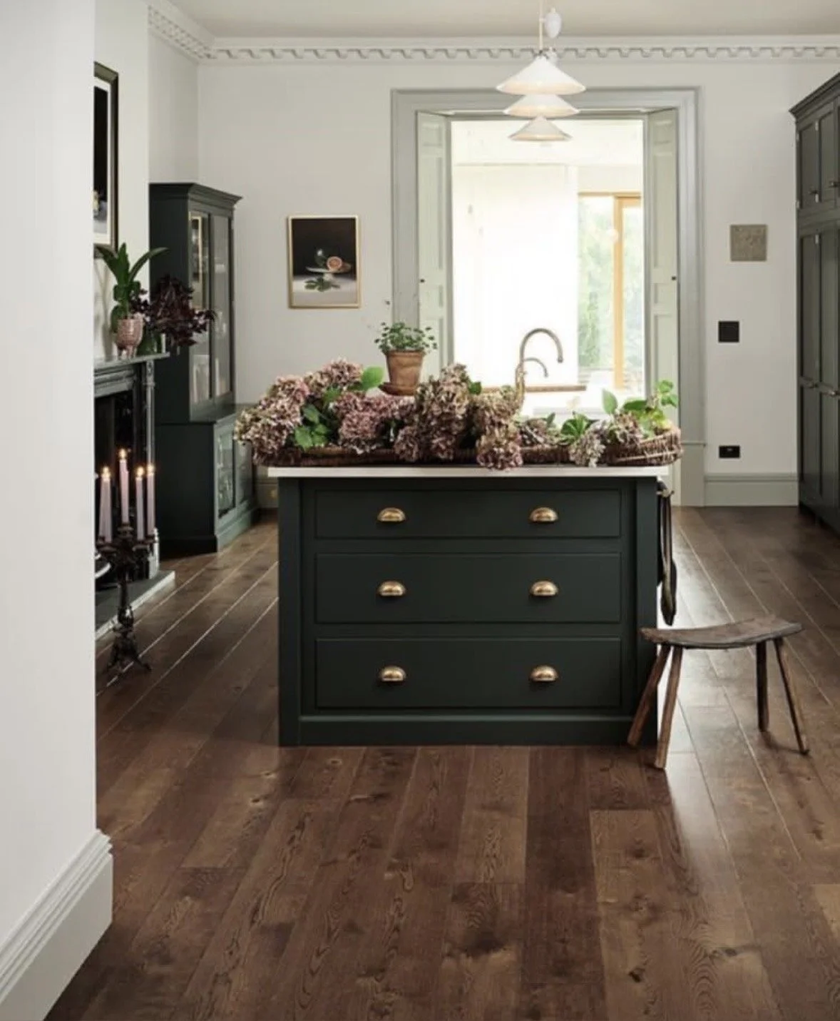 Kitchen by architect Hayley Hammond and deVOLKitchens