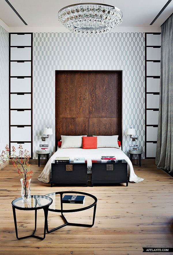 This dramatic penthouse (above) in Moscow is utter awesomeness in every way except for maybe the top two drawers. You know what I'd put in them? My skinny jeans, every dastardly pair of Spanx I own, and that at-home wax kit from 2006. Photo by Manolo Yllera via here .