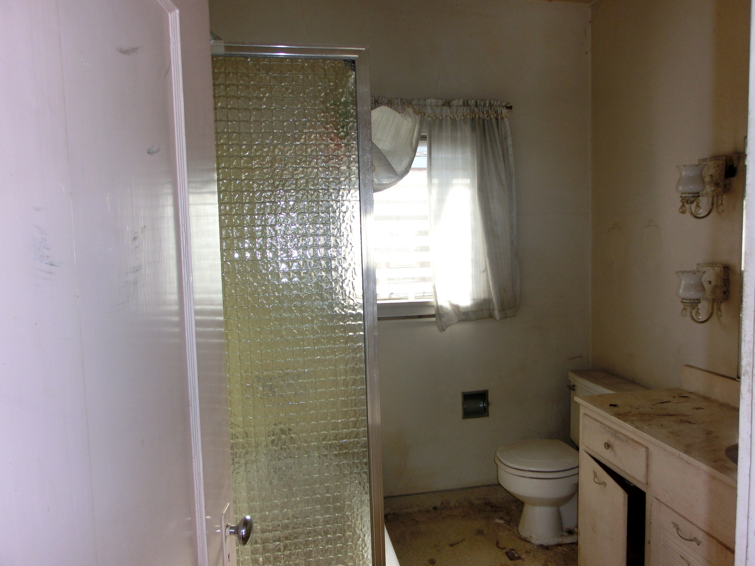 before and after bathroom renovation in Glenview, oakland
