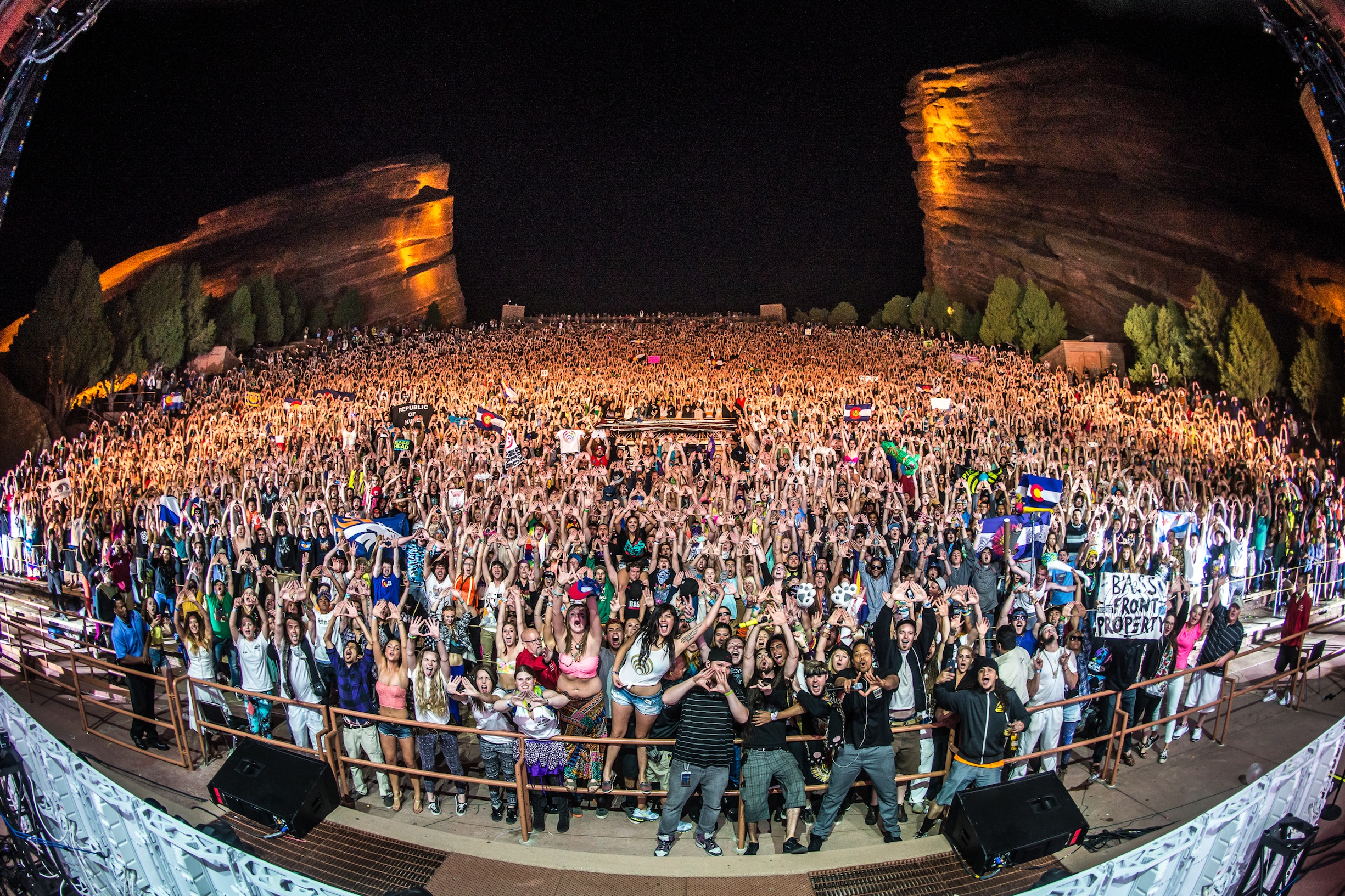 bn-familyphoto20130601-redrocks-alive_media-rs.jpg