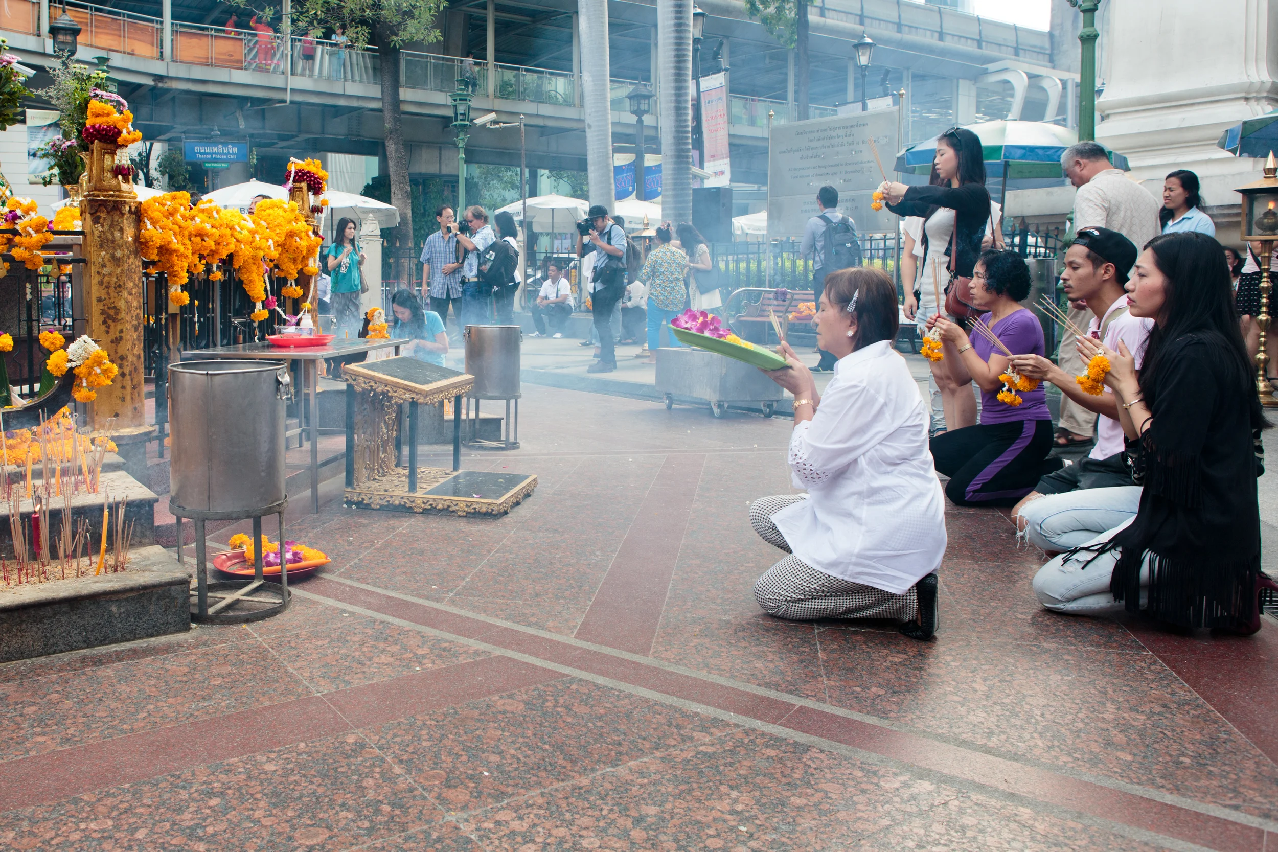 Prayers for those who died and were injured at the Erawan shrine. 