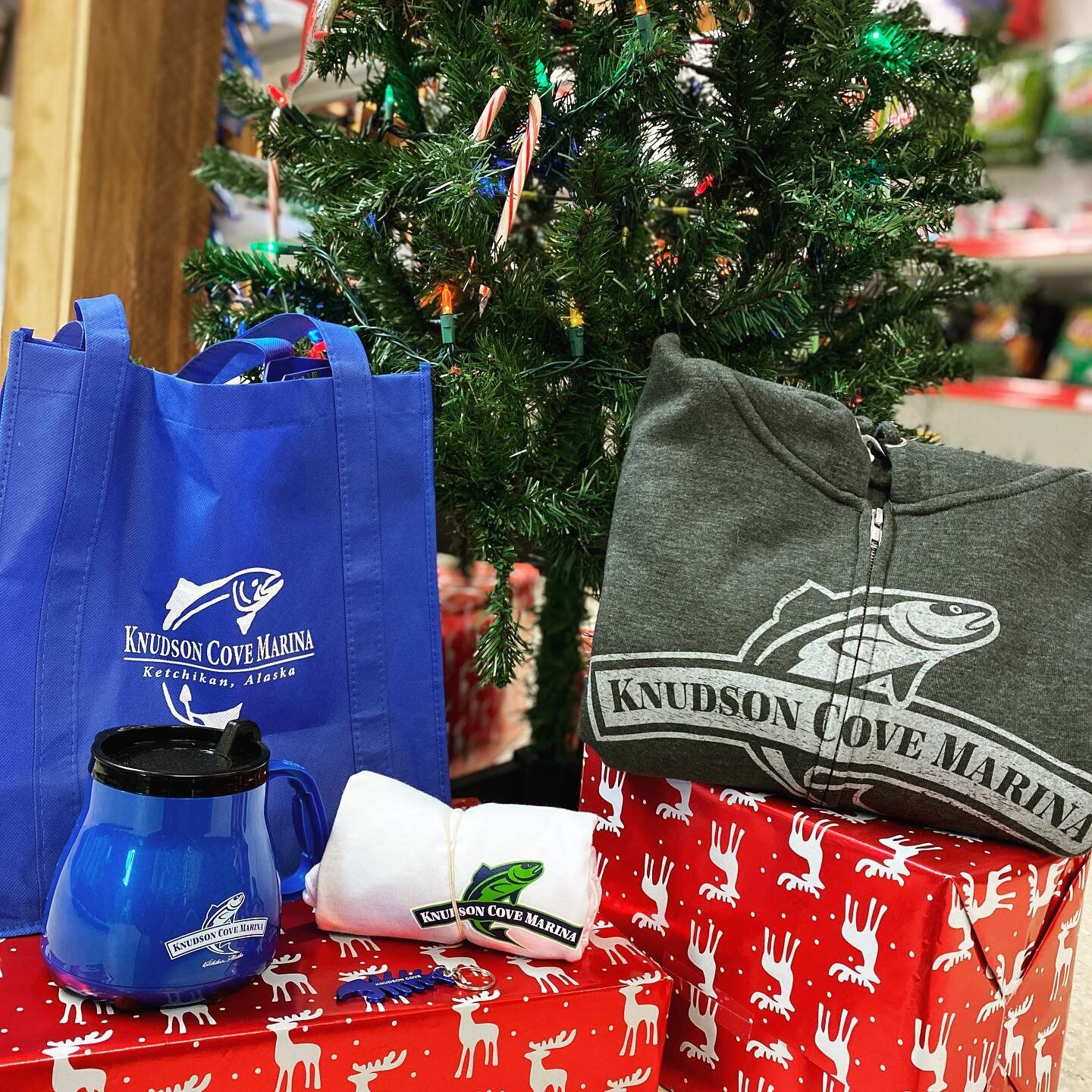 Grab a KCM gift bag for a loved one! Includes a hoodie, T shirt, Travel mug, keychain and KCM tote bag! You can grab them in person or online at knudsoncove.com for $70🎄✨Come in person to mix and match the hoodie and T shirt for any we have in stock