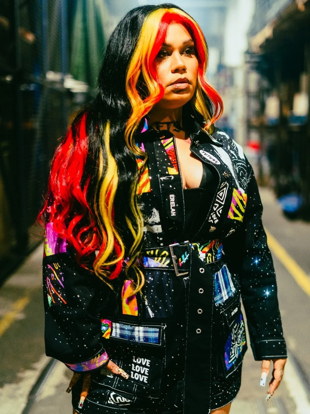 👑QUEEN TINGS👑

When VIVID started last week, it was reported that the festival had to cancel its&nbsp;spectacular&nbsp;drone show. Apparently, over eighty drones malfunctioned, shifted off their frequency&nbsp;and plunged into the harbour.

I don&r