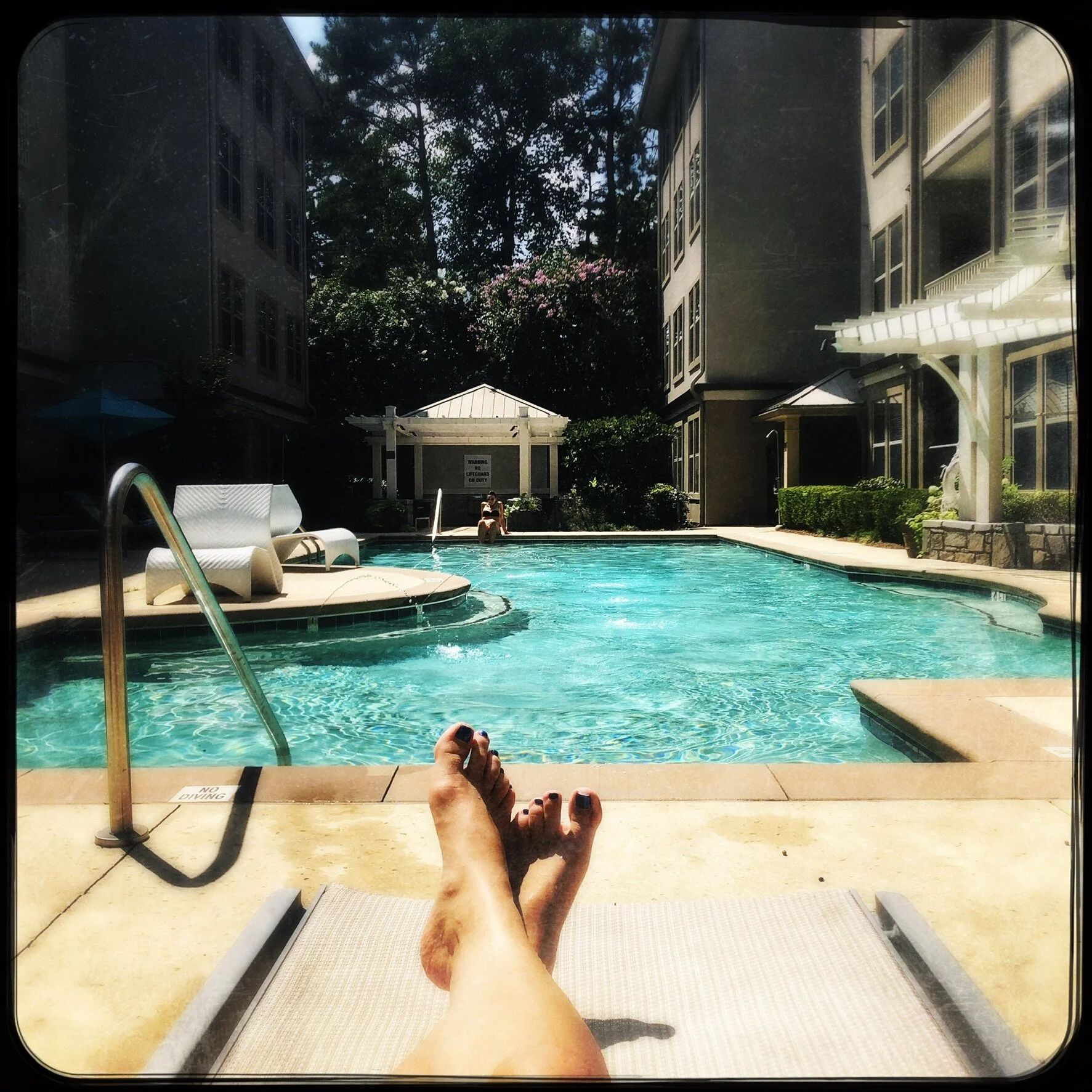 No snake-filled seafoam or jellyfish here!