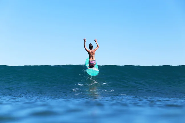 Wardrobe provided by Salt Gypsy: Muscle Tank , Jessica Rosheen x Salt Gypsy Surf Leggings , Diamond Crop Rashguard , Pineapple Surf Leggings