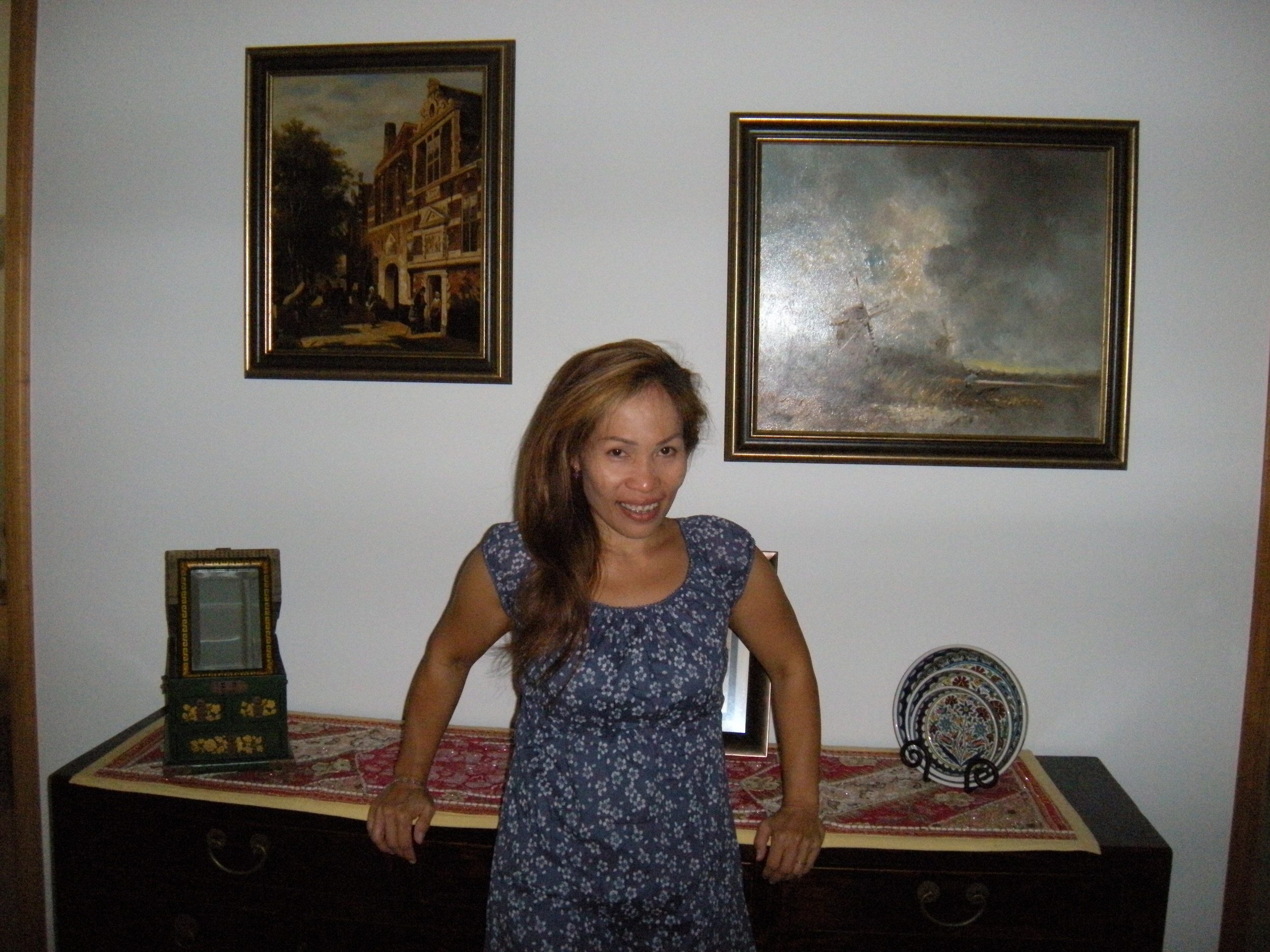 This is Jean. Can you tell how tiny she is? That chest comes to mid-thigh on me, and I'm not a tall person. See the Dutch oils and the green box? 