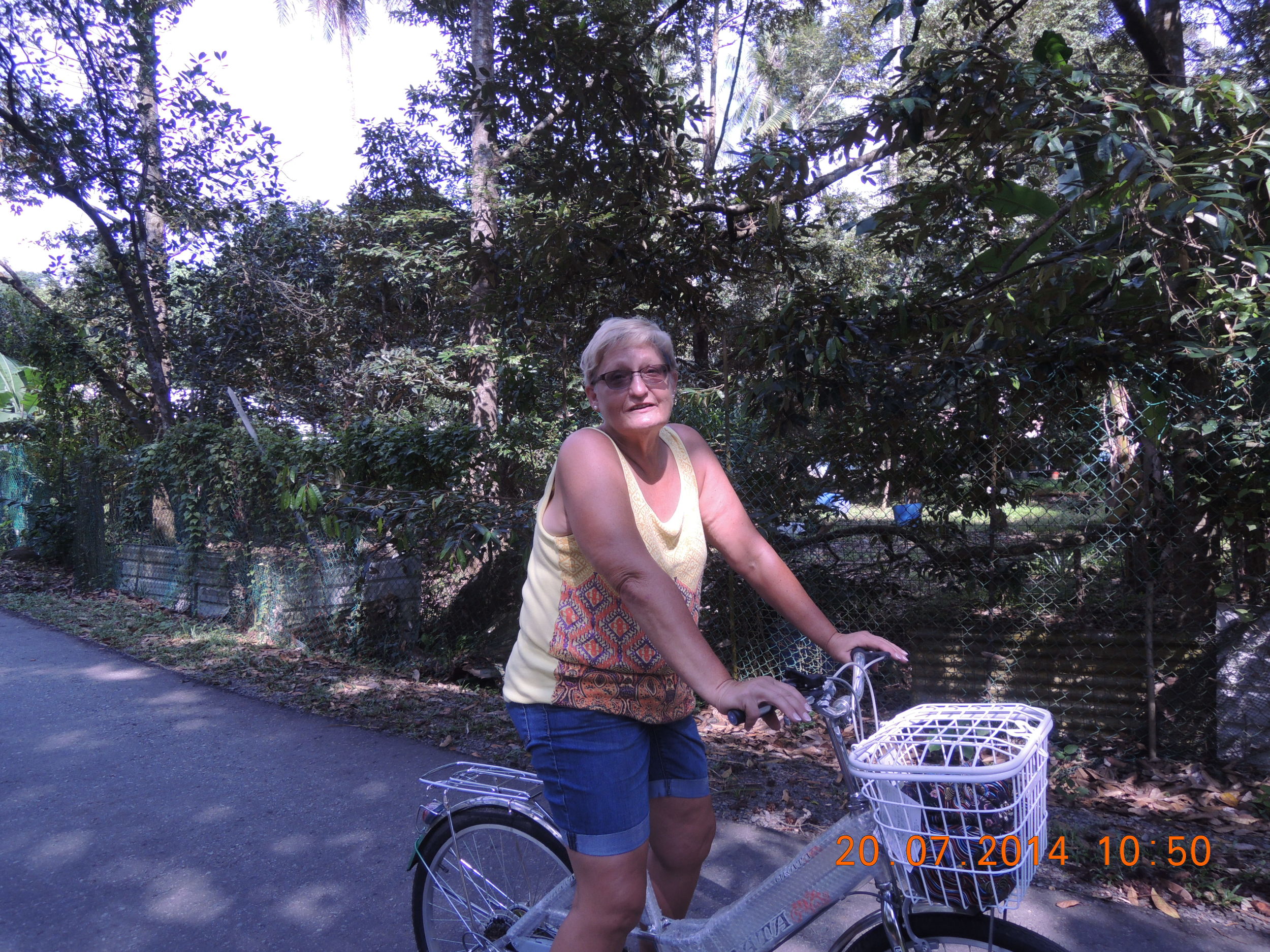 Resi's comfortable on her bike. 