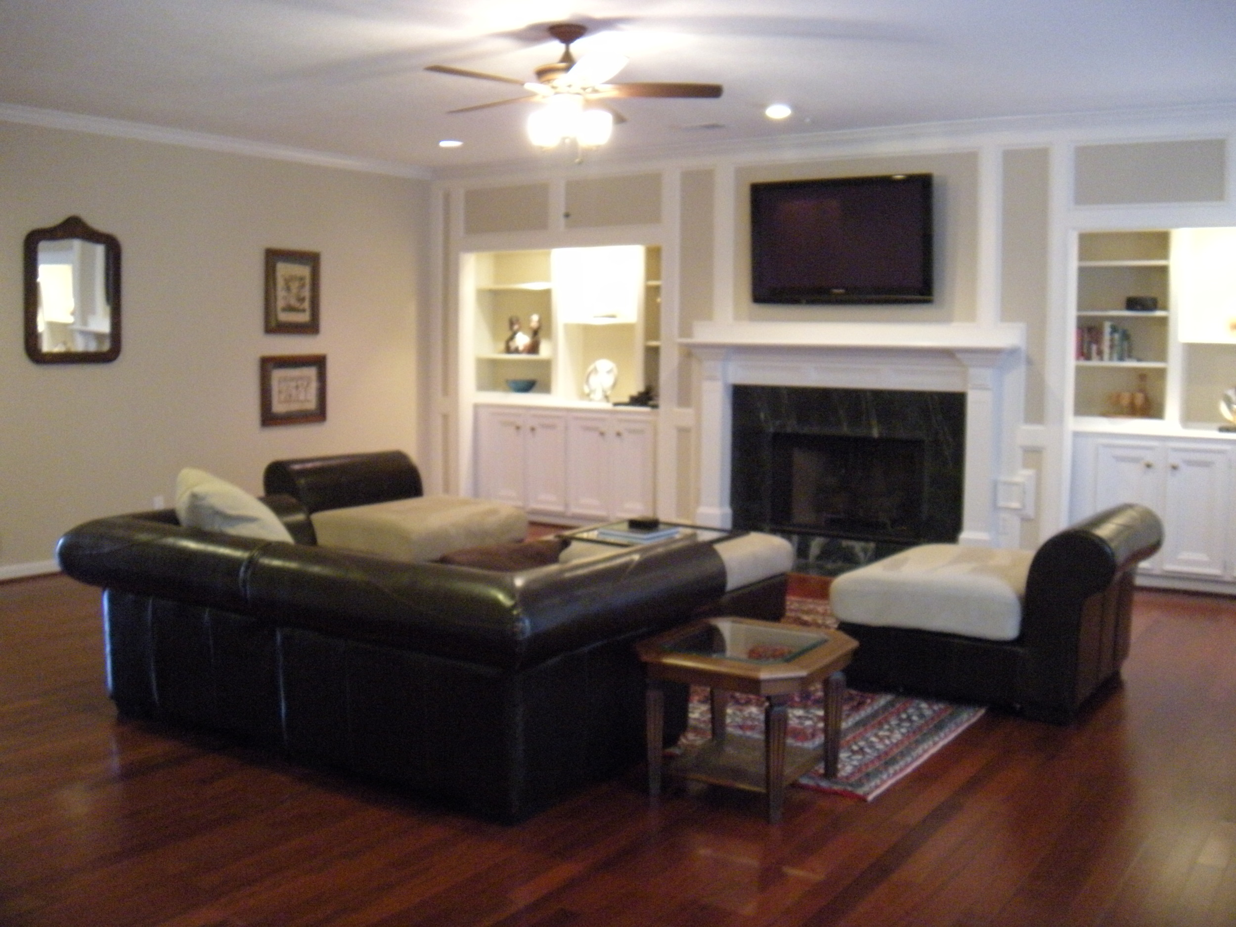 Doesn't our living room look huge with the desk and chests gone? 