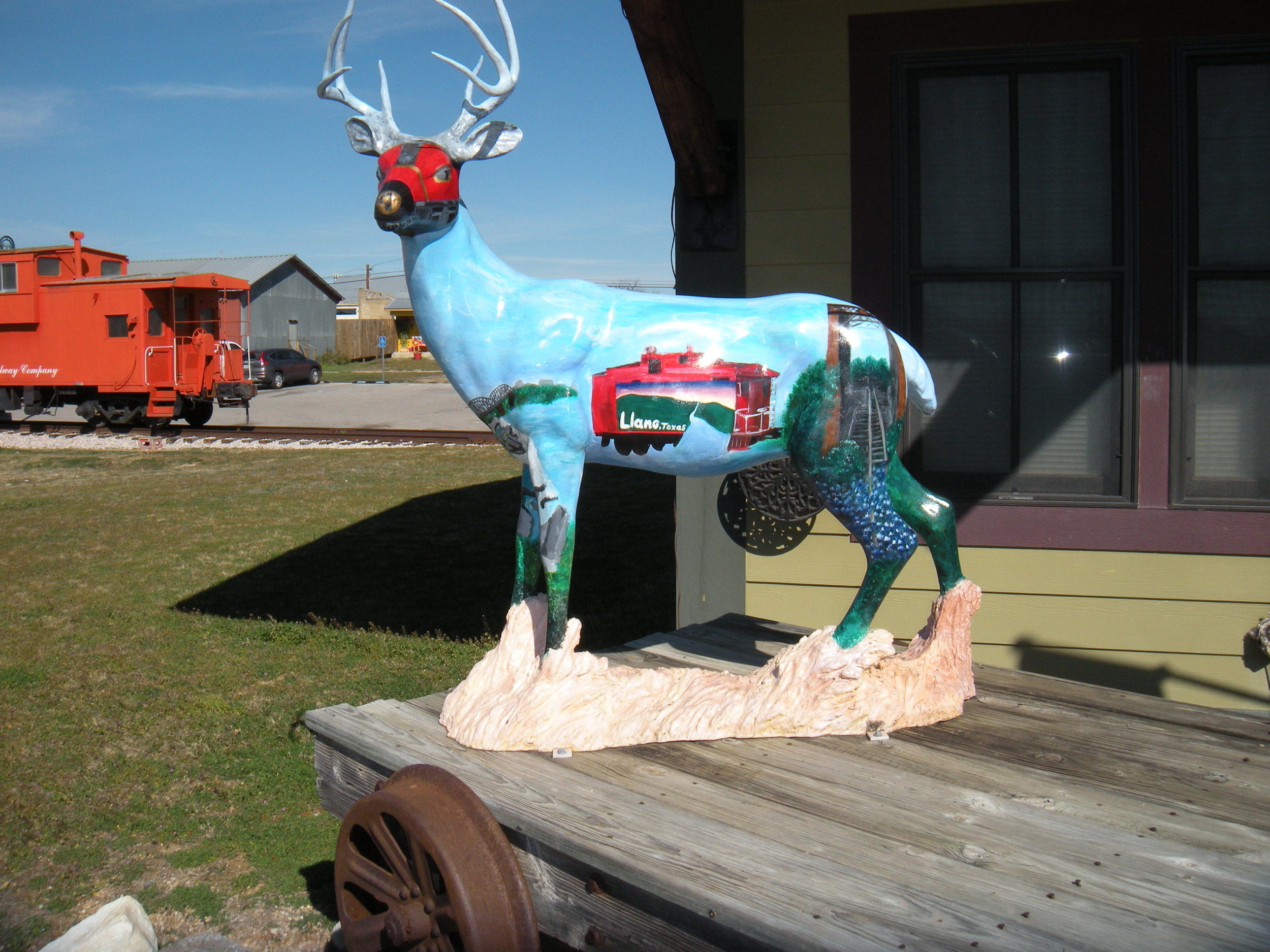 This is Llano's idea of art. Pathetic. 