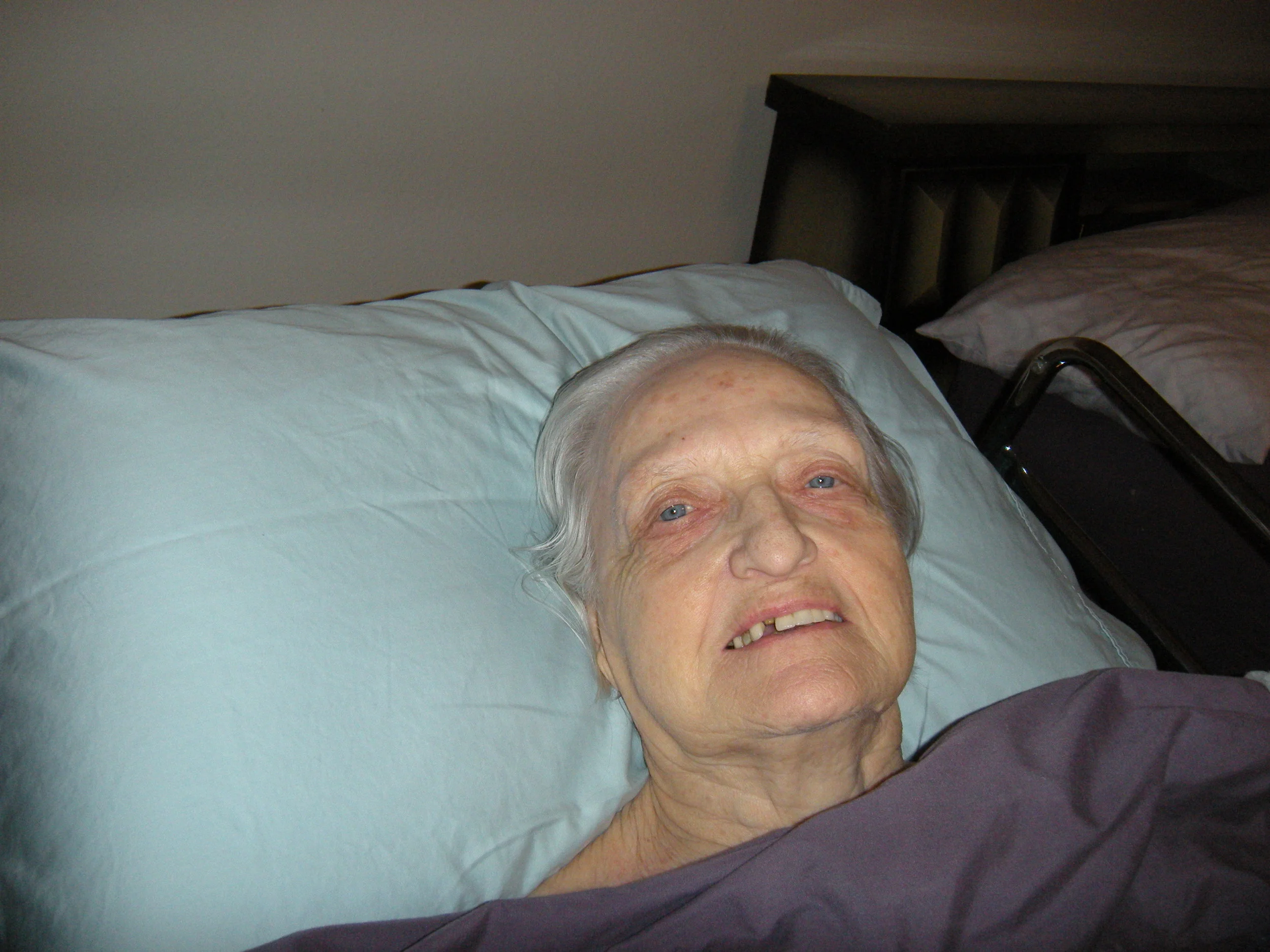 Bea Haenisch Peery. It's sad that mothers eventually change and die. 