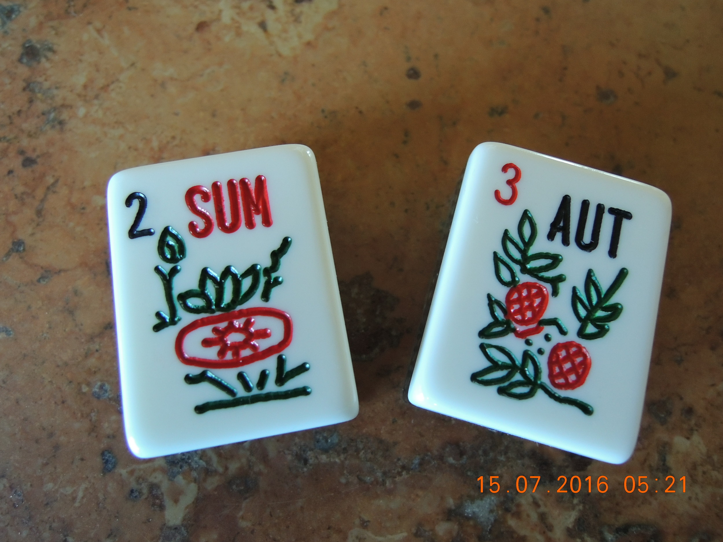 This pair of flower tiles is taunting me. 