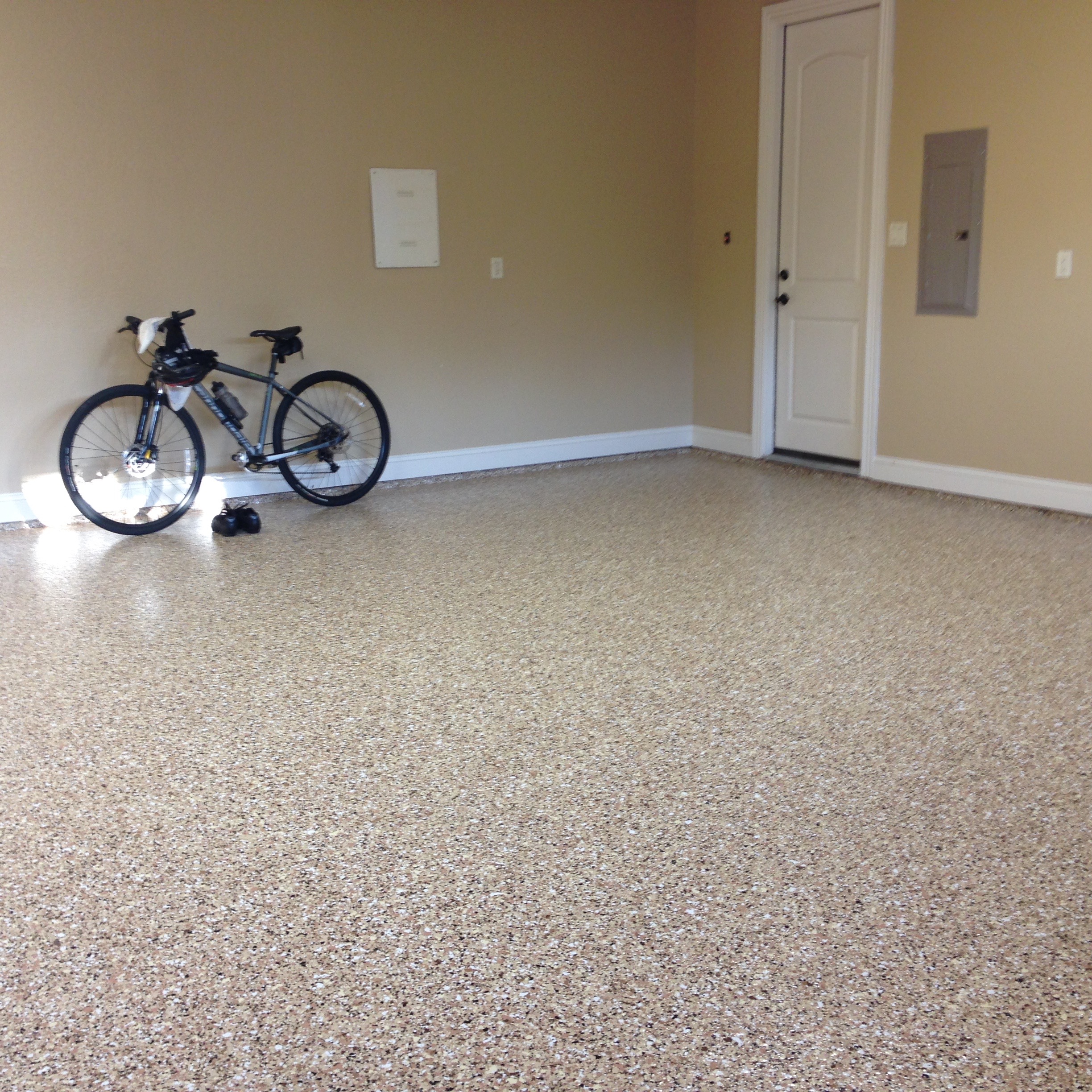 If there's a competition for the most beautiful garage floor, we'll win it for sure. 