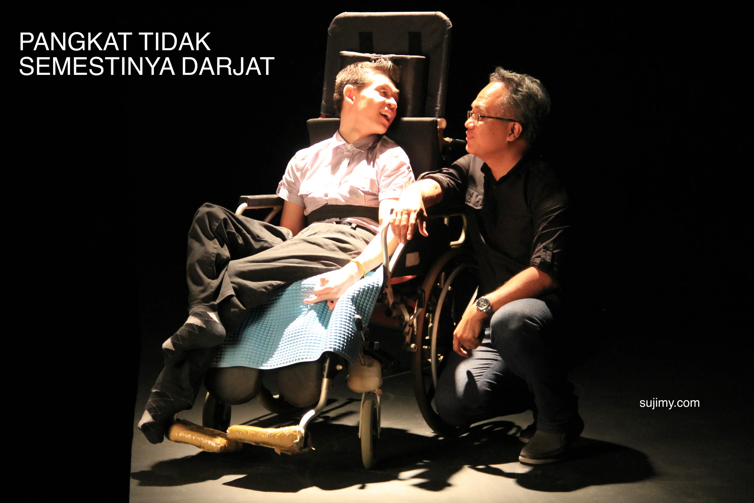 Antara mulia dengan hina