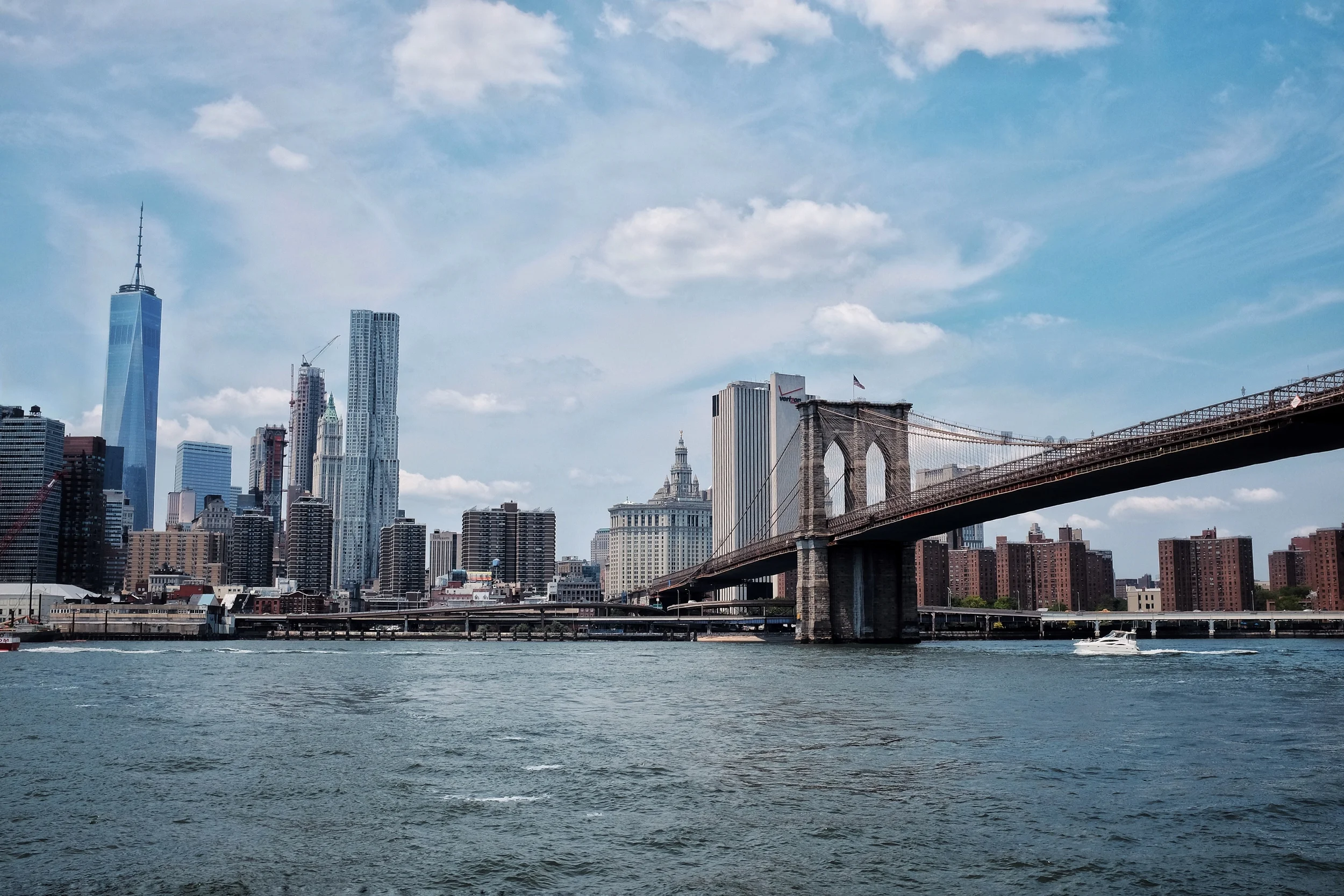 Manhatten view from Brooklyn Bridge Park
