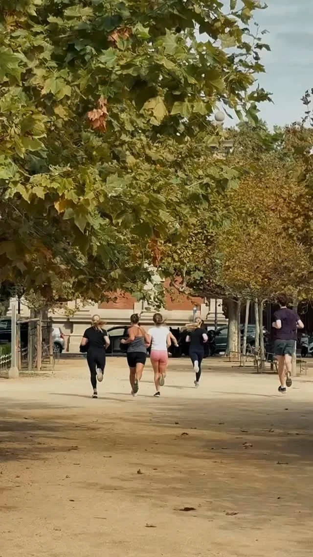 Barcelona, HT25– det här är så mycket mer än bara en kurs.
Tänk dig det här: Kul – på riktigt.
På Braheskolans Spanska & Sport i Barcelona blir du mästare på mer än bara b