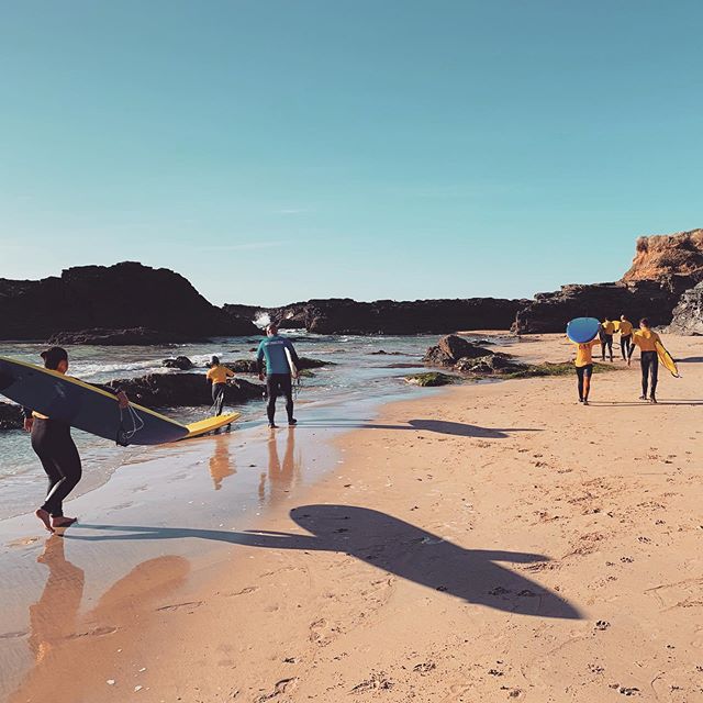 Morning everyone!
.
.
We are running (sunset sessions-surf club) on Thursday and Friday this week. The surf and wind is looking great at the moment please let us know who will be attending and what days you’d like to book as soon as possible so we make sure we have enough coaches in place. Inductions will be running and available on both Thu & Fri for anyone wishing to join sessions start at 5.30pm & will be at Gwithian😃 see you soon 🤙