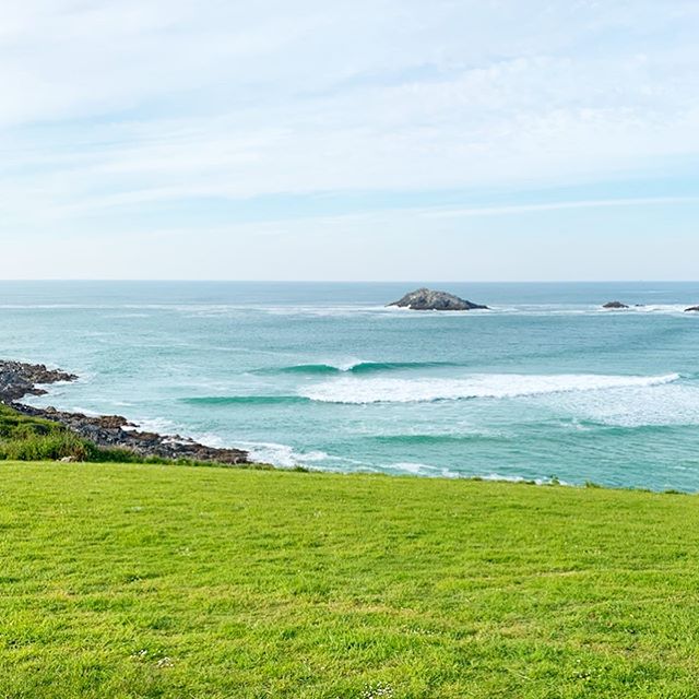 Very fun evening with this crazy bunch!
.
.
We decided to take a little trip up the #coast & managed to score some fantastic #waves all to ourselves ending with a proper #cornish #sunset 🤙
.
#surfing
#visitcornwall
#lovecornwall
#surfschool
#dayoff
#travel