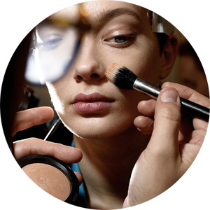 Moschino-AW14-Mac-make-up2.png