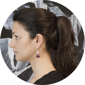 Ponytail: how to master it with three bobby pins