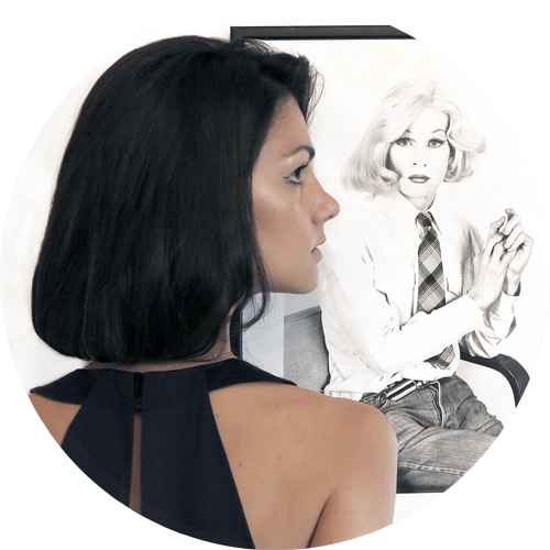 In the background: Lady Warhol by Christopher Makos. Check out the exposition Altered Images, from June 12th until August 3rd at Galleria Carla Sozzani, Corso Como 10, Milan. In collaboration with Ports 1961.&nbsp;