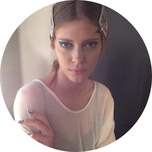 Winged Blue Eyes and Loose Ponytails at Honor SS2015