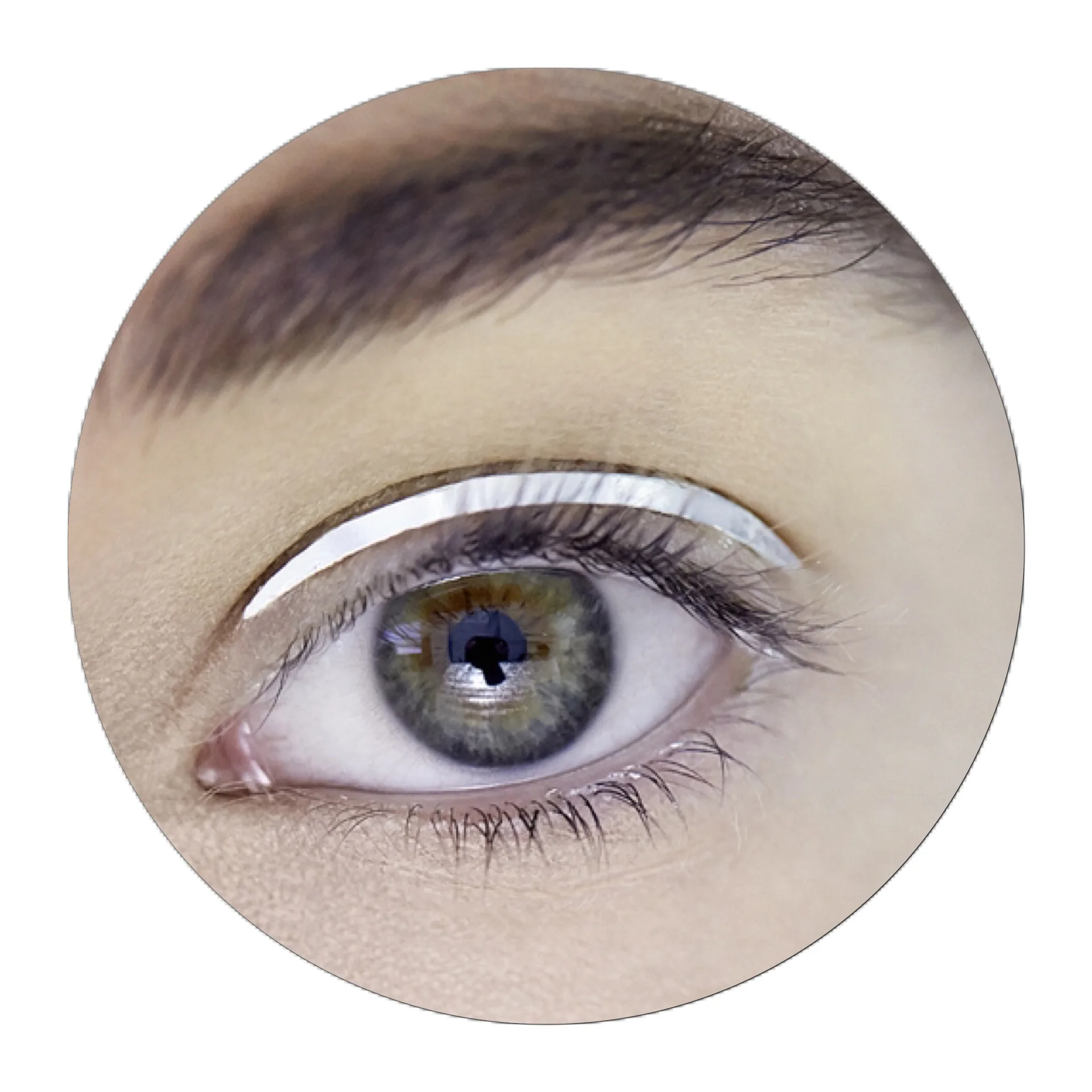 Dior’s Avant-garde eyeliner 